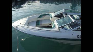 Bowrider 220 con patente sul Lago di Garda