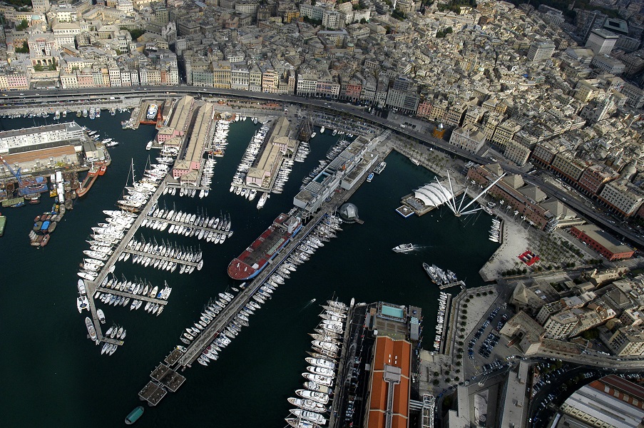 Marina-Porto-Antico-Genova-Porticciolo-viasta-aerea-da-est