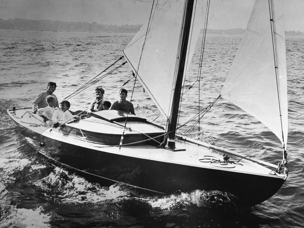 raccolta-fondi-victura-kennedy-SailboatVicturaK2