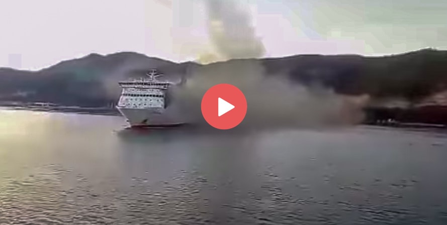 ferry se incendia