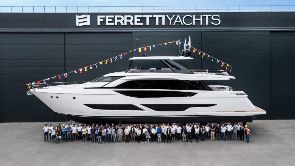 Ferretty Yacht 860